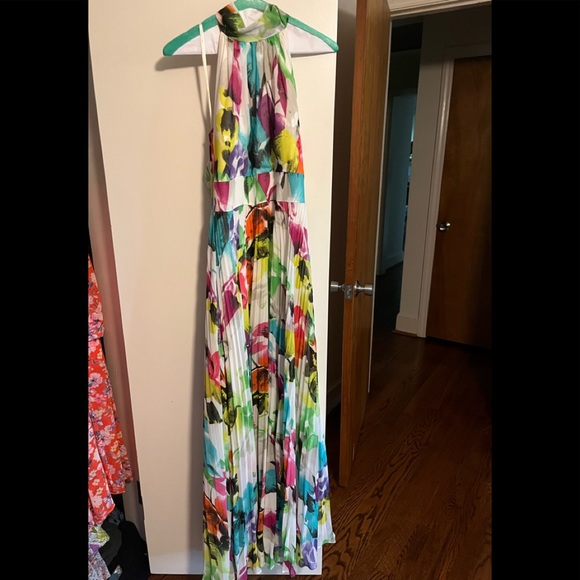 Eliza j halter long maxi dress,size 12 - Recently dry cleaned. - Picture 1 of 1